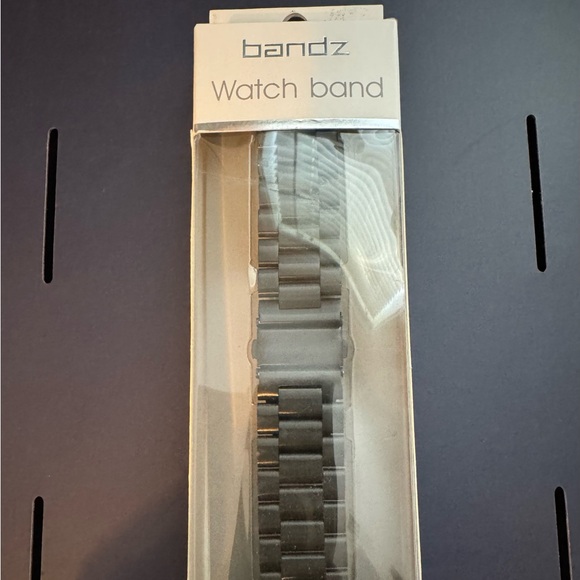 BAW40024-BLK BANDZ WATCH BAND BLACK FITS APPLE WATCH 38/40MM ADJUSTABLE NEW - Picture 1 of 3